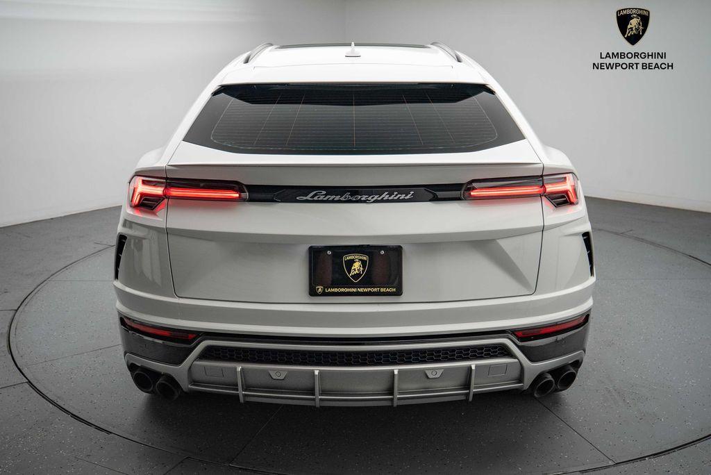 used 2019 Lamborghini Urus car, priced at $156,069
