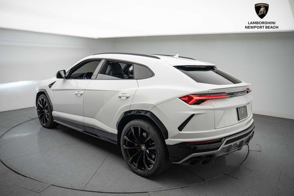 used 2019 Lamborghini Urus car, priced at $156,069