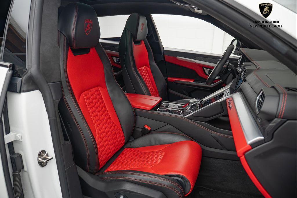 used 2019 Lamborghini Urus car, priced at $156,069