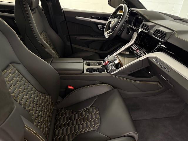 used 2022 Lamborghini Urus car, priced at $222,238