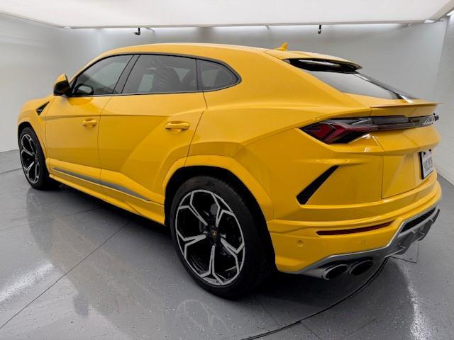 used 2022 Lamborghini Urus car, priced at $222,238