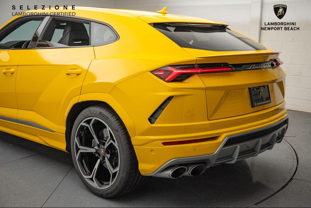 used 2022 Lamborghini Urus car, priced at $216,298