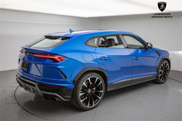 used 2021 Lamborghini Urus car, priced at $187,318