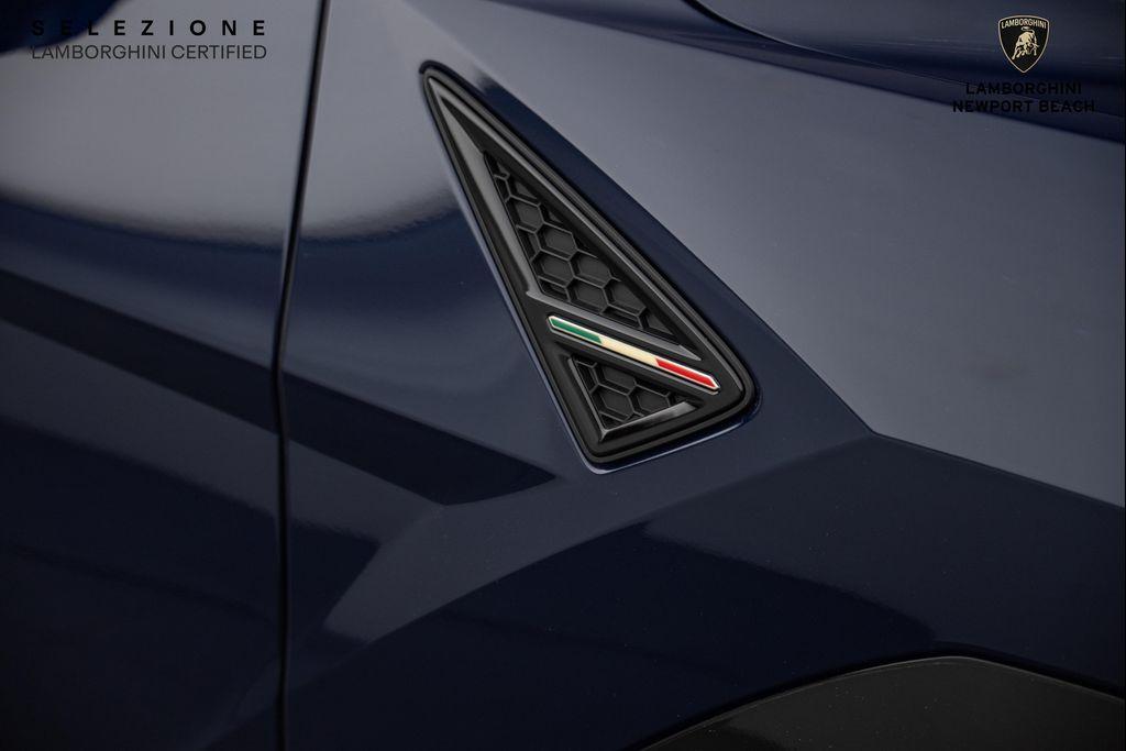 used 2025 Lamborghini Urus car, priced at $333,988