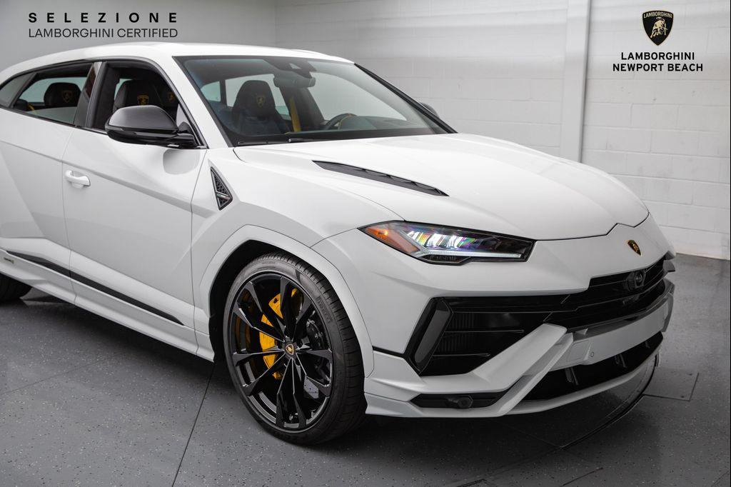 used 2023 Lamborghini Urus car, priced at $249,988