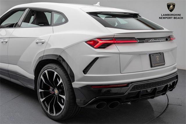 used 2022 Lamborghini Urus car, priced at $235,968