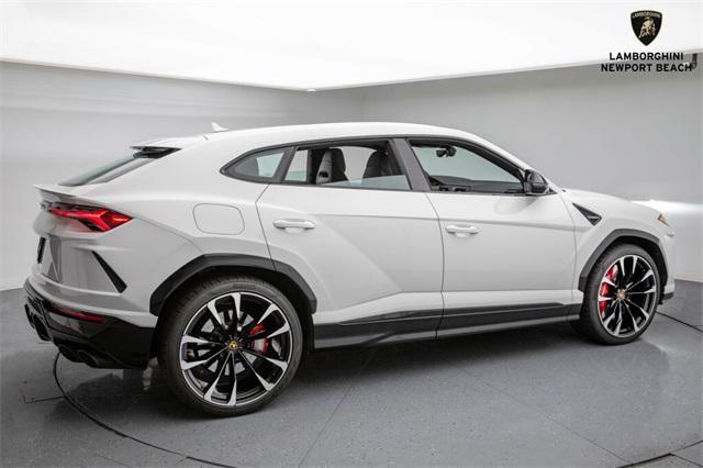 used 2022 Lamborghini Urus car, priced at $235,968