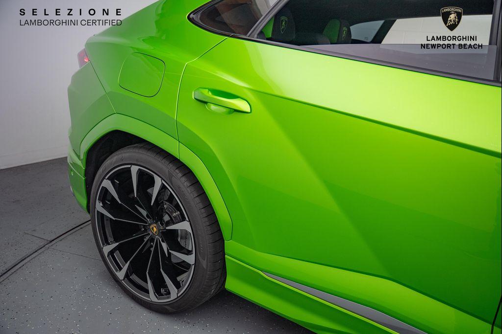 used 2022 Lamborghini Urus car, priced at $239,308