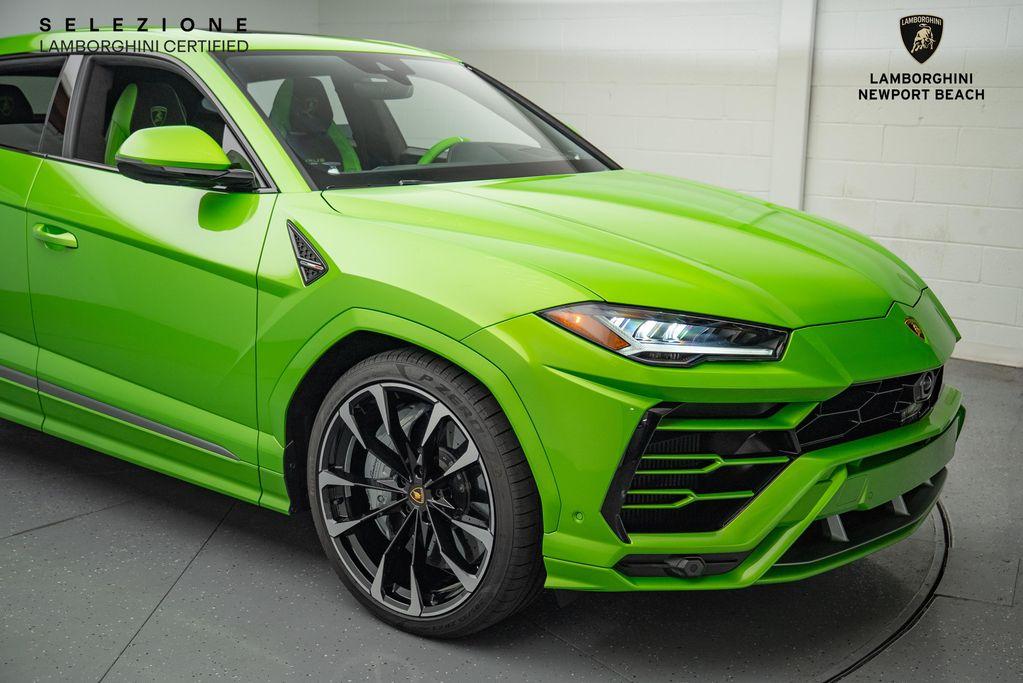 used 2022 Lamborghini Urus car, priced at $239,308