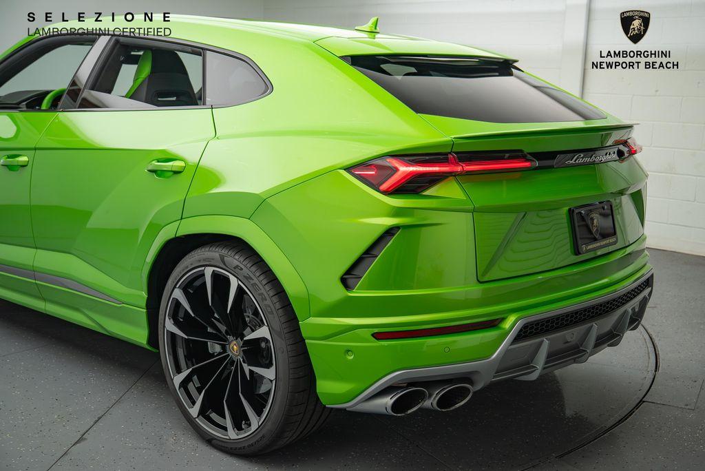 used 2022 Lamborghini Urus car, priced at $239,308