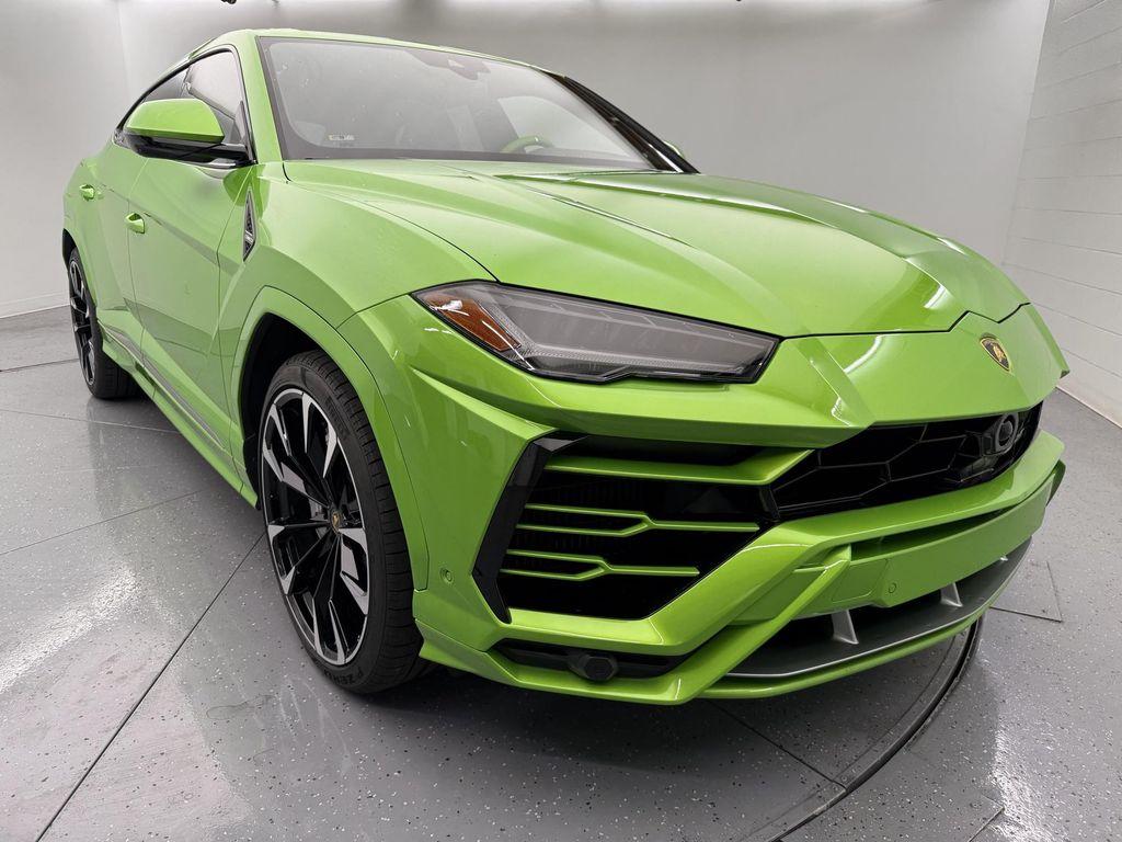 used 2022 Lamborghini Urus car, priced at $239,308