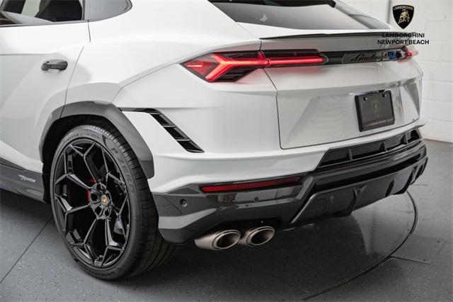 used 2023 Lamborghini Urus car, priced at $311,293