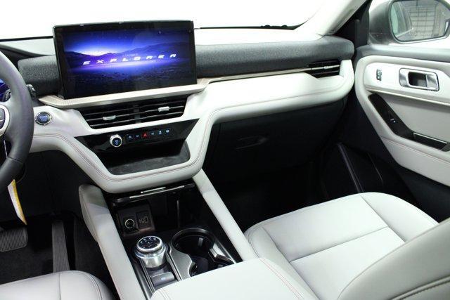 new 2025 Ford Explorer car, priced at $47,162