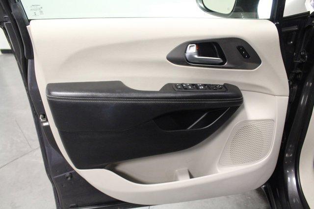 used 2022 Chrysler Pacifica car, priced at $24,962