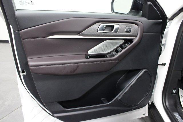 new 2025 Ford Explorer car, priced at $52,750