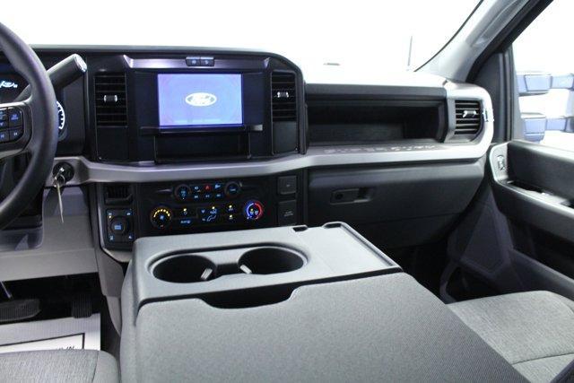 new 2025 Ford F-250 car, priced at $67,362
