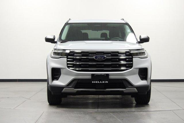 new 2025 Ford Explorer car, priced at $40,738