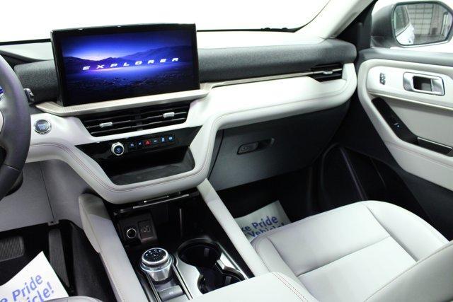 new 2025 Ford Explorer car, priced at $45,662