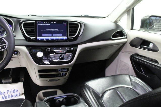 used 2022 Chrysler Pacifica car, priced at $21,962