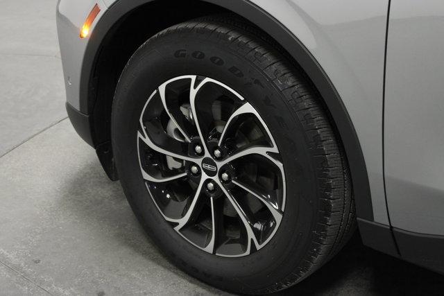 used 2024 Lincoln Nautilus car, priced at $43,962