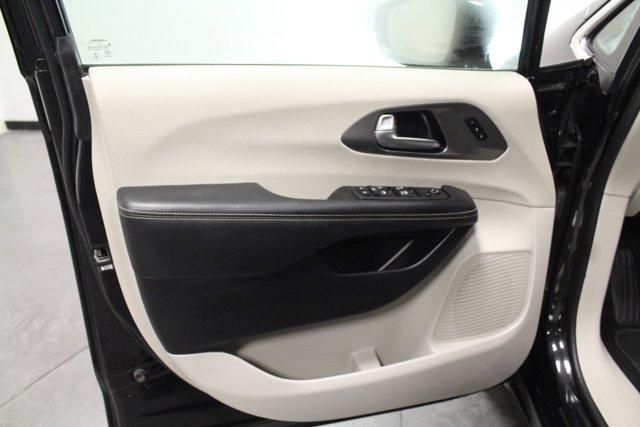 used 2022 Chrysler Pacifica car, priced at $21,962