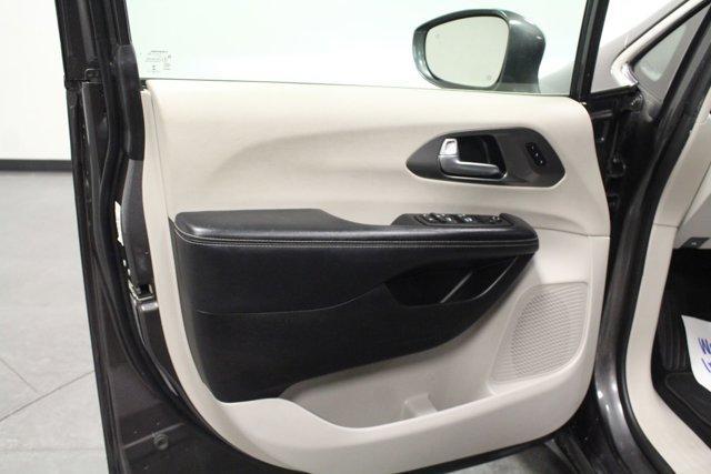 used 2022 Chrysler Pacifica car, priced at $20,962