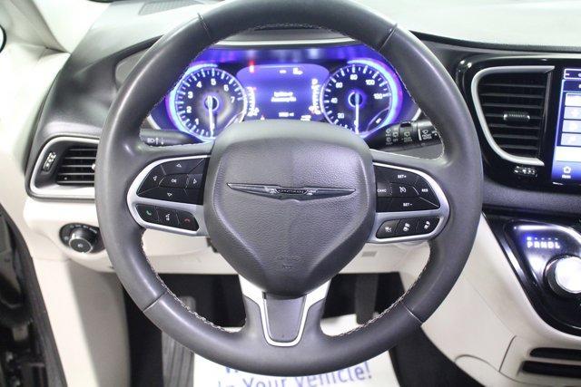 used 2022 Chrysler Pacifica car, priced at $20,962