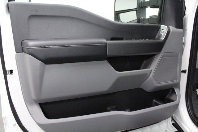 new 2025 Ford F-250 car, priced at $67,662