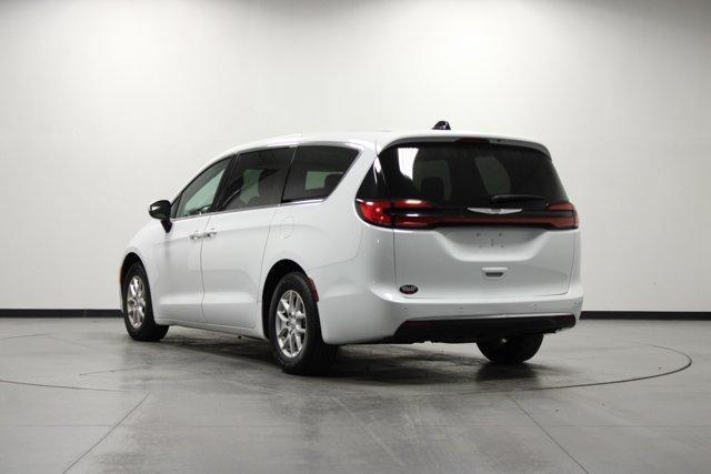 used 2023 Chrysler Pacifica car, priced at $24,962