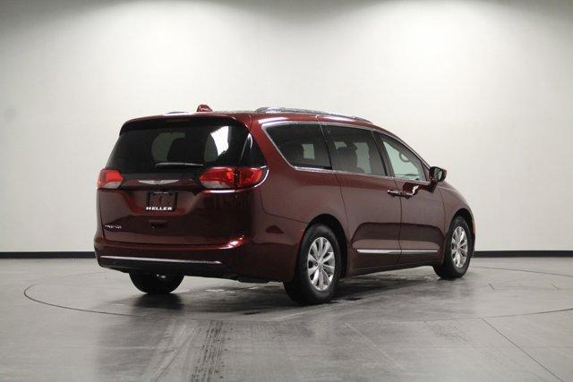 used 2018 Chrysler Pacifica car, priced at $15,962