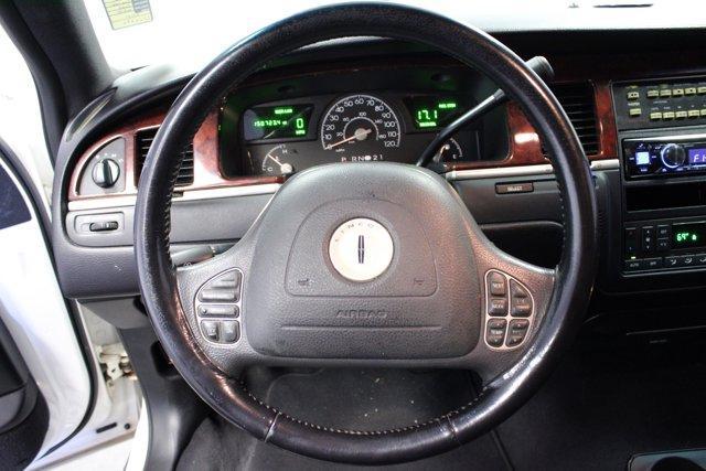 used 2003 Lincoln Town Car car, priced at $9,962