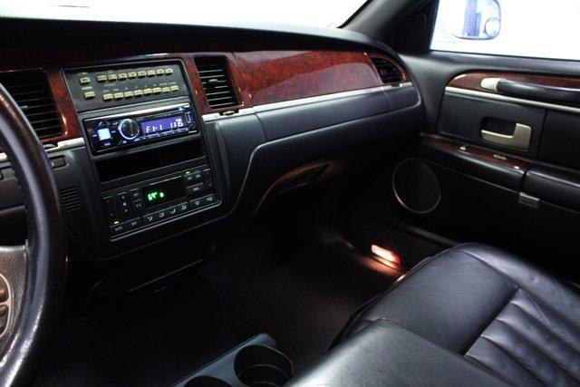 used 2003 Lincoln Town Car car, priced at $9,962