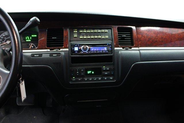 used 2003 Lincoln Town Car car, priced at $9,962