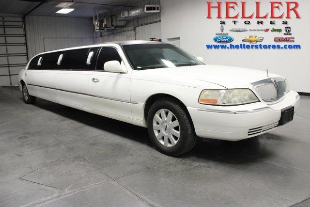 used 2003 Lincoln Town Car car, priced at $9,962