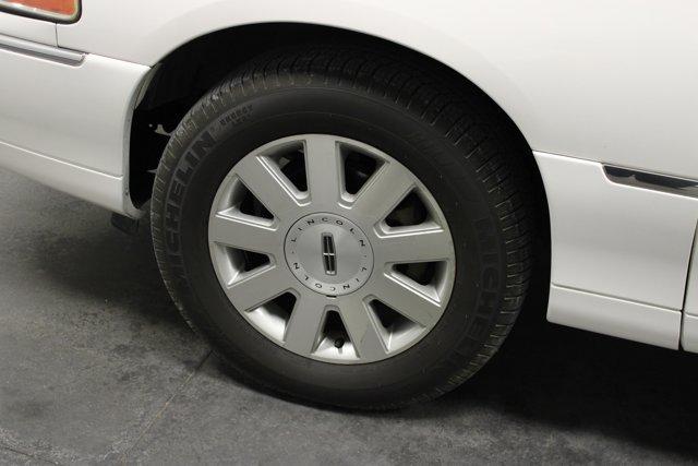 used 2003 Lincoln Town Car car, priced at $9,962