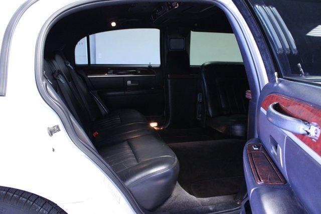 used 2003 Lincoln Town Car car, priced at $9,962