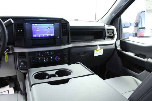 new 2025 Ford F-350 car, priced at $51,262