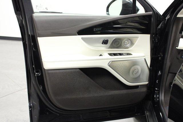 used 2024 Lincoln Nautilus car, priced at $55,962