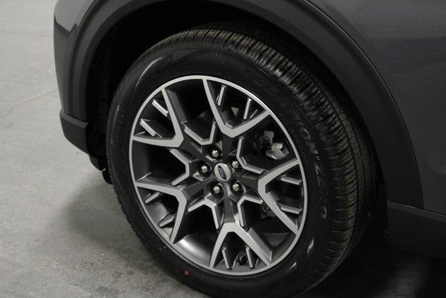 new 2025 Ford Explorer car, priced at $57,462