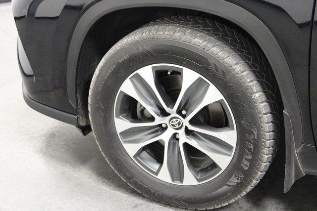 used 2021 Toyota Highlander car, priced at $35,962