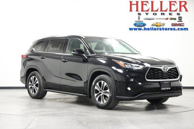used 2021 Toyota Highlander car, priced at $35,962