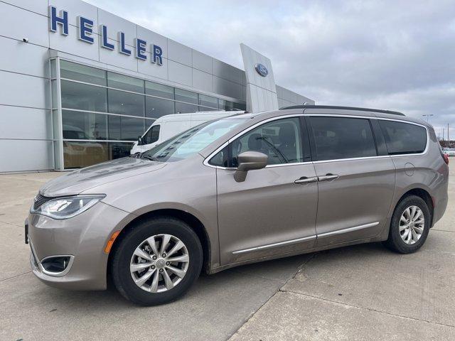 used 2017 Chrysler Pacifica car, priced at $8,962