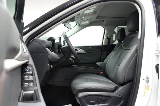 new 2025 Ford Explorer car, priced at $47,284