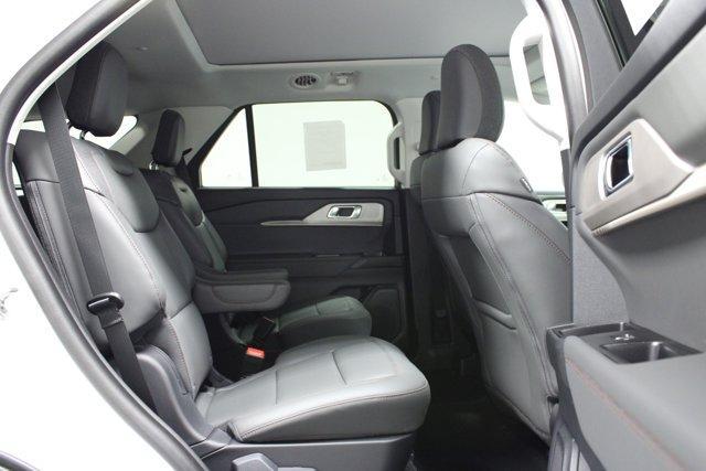 new 2025 Ford Explorer car, priced at $47,284