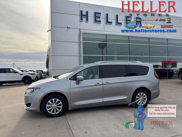 used 2018 Chrysler Pacifica car, priced at $16,962