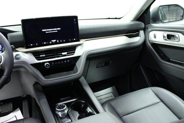 new 2025 Ford Explorer car, priced at $45,662