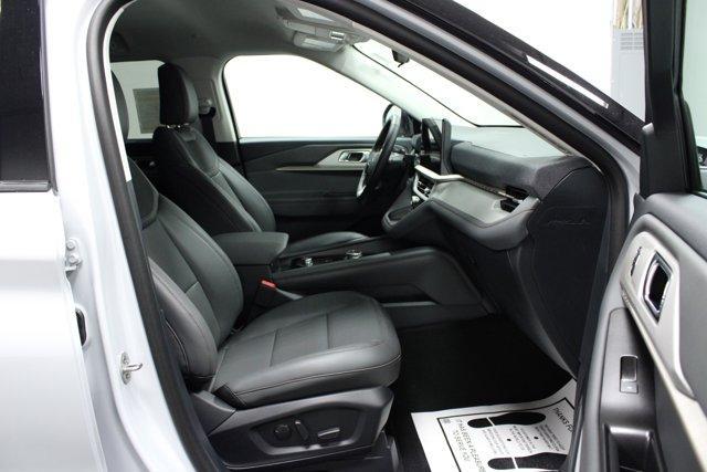 new 2025 Ford Explorer car, priced at $45,662