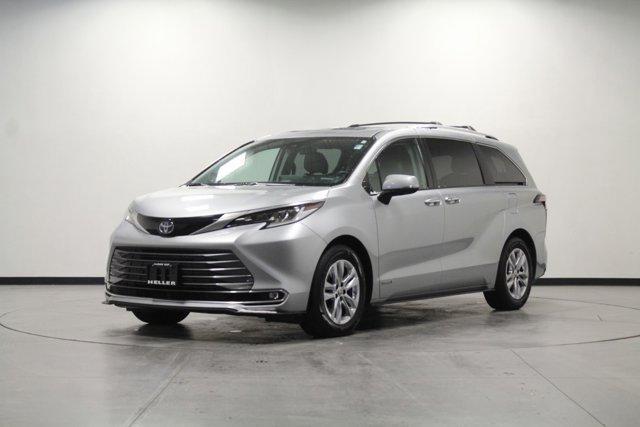 used 2021 Toyota Sienna car, priced at $33,962