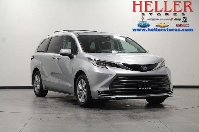 used 2021 Toyota Sienna car, priced at $33,962