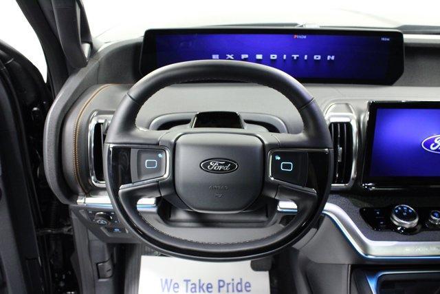 new 2025 Ford Expedition car, priced at $83,962